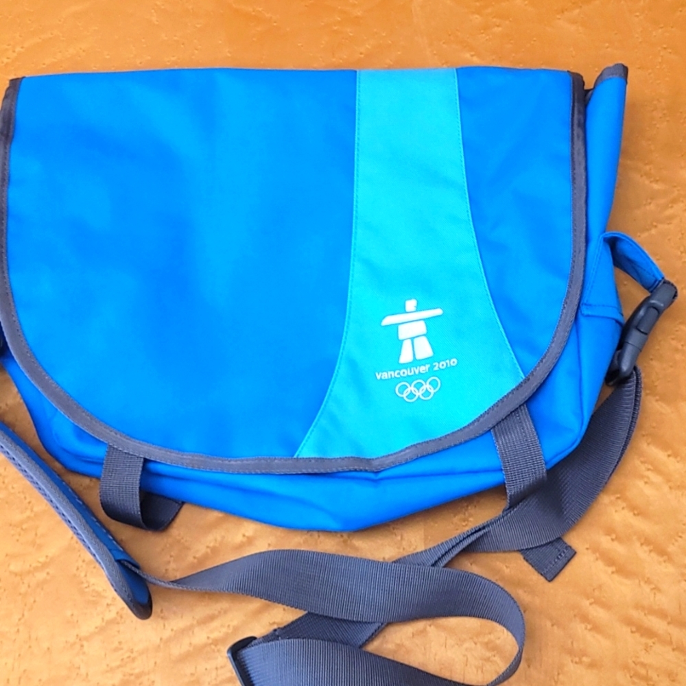 Vancouver 2010 Messenger Bag